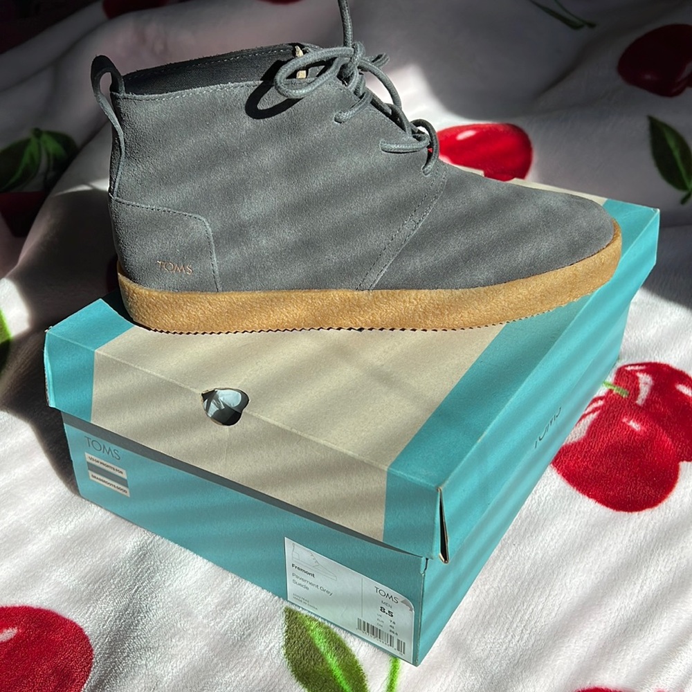 Brand new Toms suede shoes